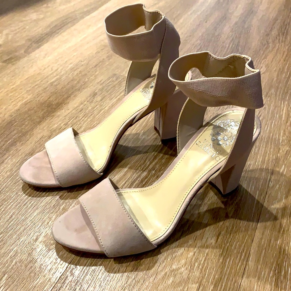 Vince Camuto nude ‘Citriana’ heels 7.5M
